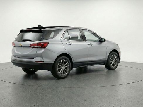 Used 2025 Chevrolet Equinox LT FWD image 9