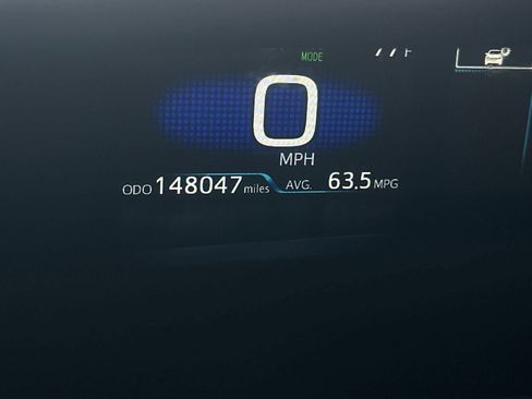 Used 2022 Toyota Prius Prime XLE FWD image 27
