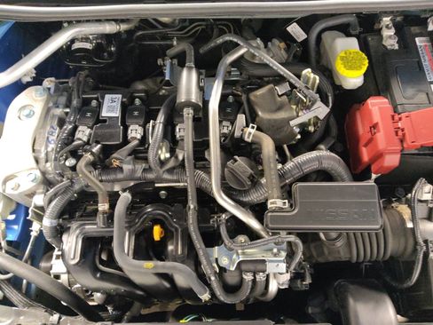 Used 2025 Nissan Sentra SV FWD image 30