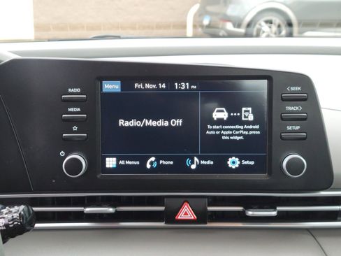 Certified 2025 Hyundai Elantra SE w/ Cargo Package image 19