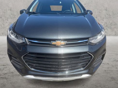 Used 2019 Chevrolet Trax LT w/ LT Convenience Package FWD image 13
