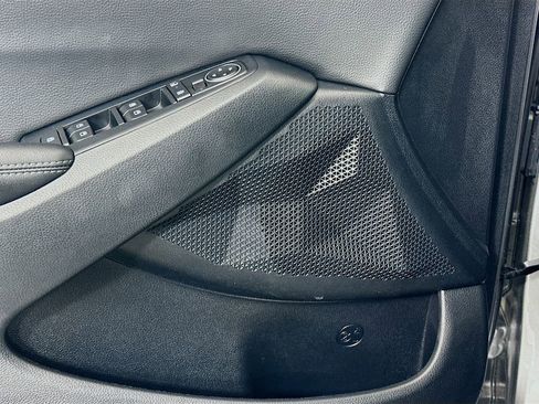 Used 2024 Kia Seltos S AWD/4WD image 19