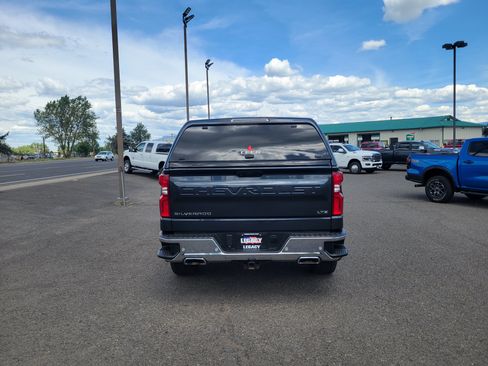 Used 2021 Chevrolet Silverado 1500 LTZ w/ LTZ Premium Package AWD/4WD image 4