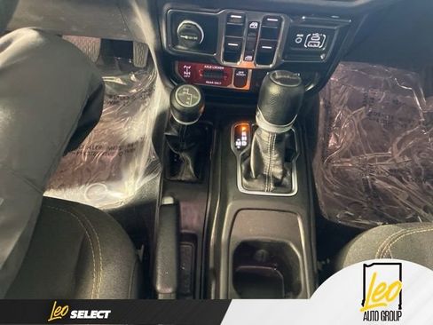 Used 2024 Jeep Gladiator Sport image 13