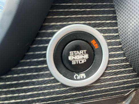 Used 2019 RAM 1500 Limited w/ Advanced Safety Group image 15