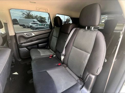 Used 2018 Nissan Pathfinder SV AWD/4WD image 26