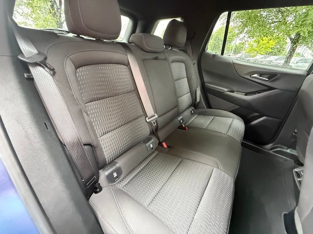 Used 2026 Chevrolet Equinox LT AWD/4WD image 25