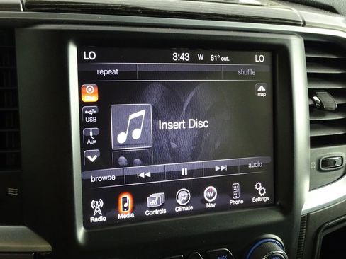 Used 2015 RAM 1500 Laramie Limited image 35