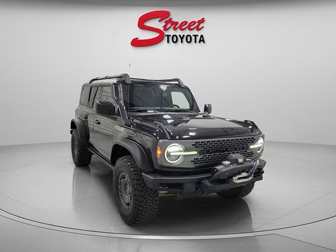 Used 2022 Ford Bronco Everglades image 5