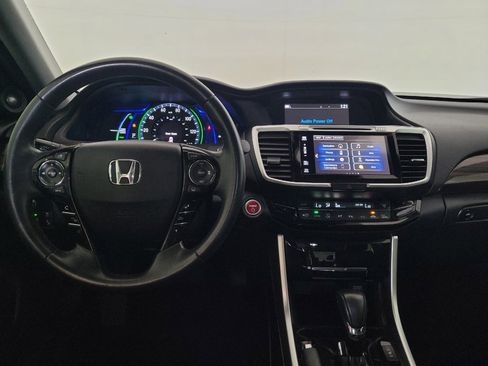 Used 2017 Honda Accord Touring image 22