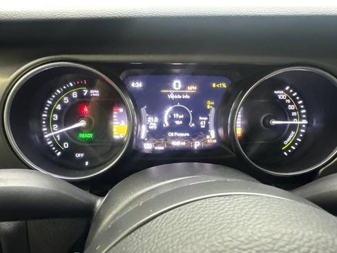 Used 2023 Jeep Wrangler Unlimited AWD/4WD image 61