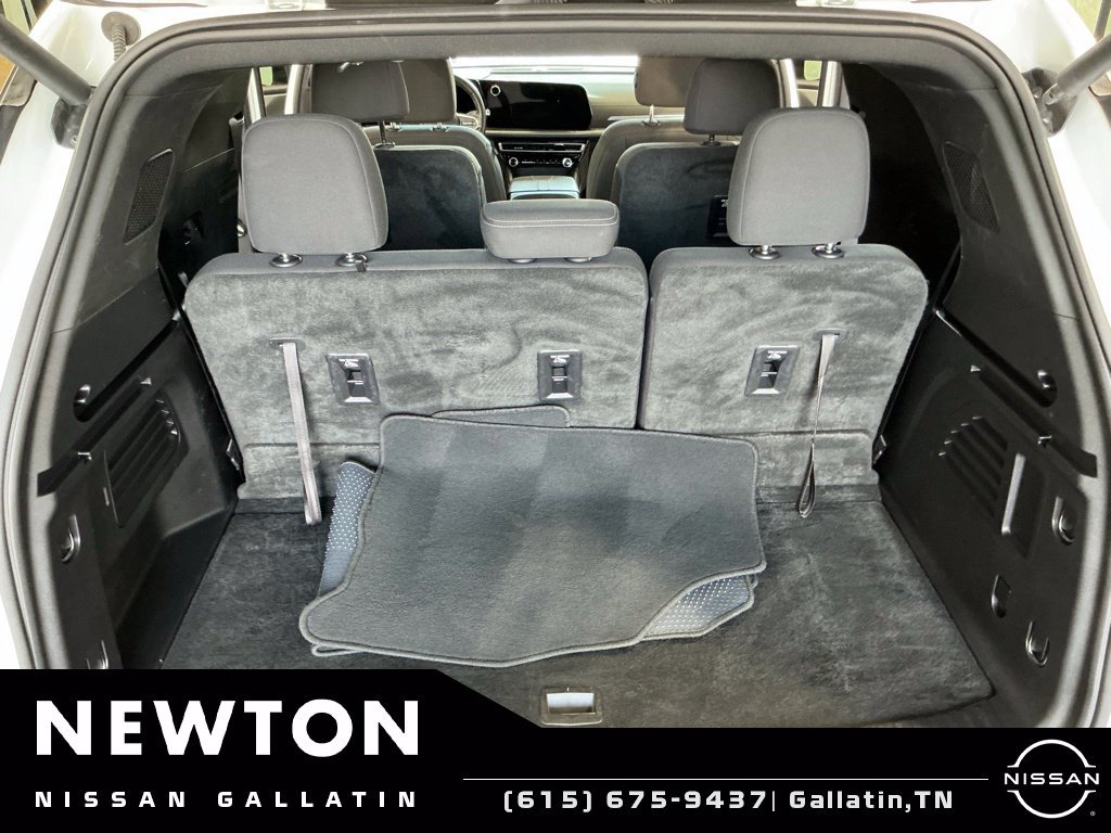 Used 2024 Chevrolet Traverse LT FWD image 25