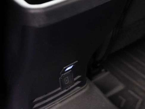 Used 2023 Toyota Tacoma TRD Off-Road image 17