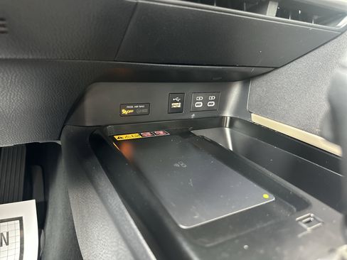 Certified 2025 Toyota Camry LE image 33