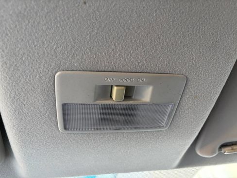 Used 2012 MAZDA MAZDA2 Touring image 17