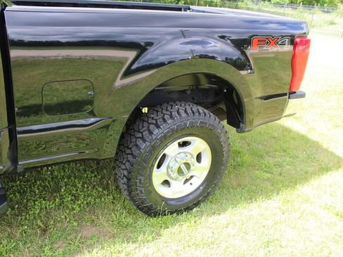 Used 2022 Ford F250 XL w/ STX Appearance Package AWD/4WD image 10