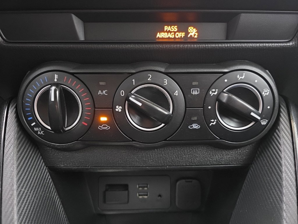 Used 2018 Toyota Yaris iA FWD image 31