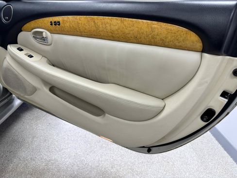Used 2003 Lexus SC 430 Convertible RWD image 19