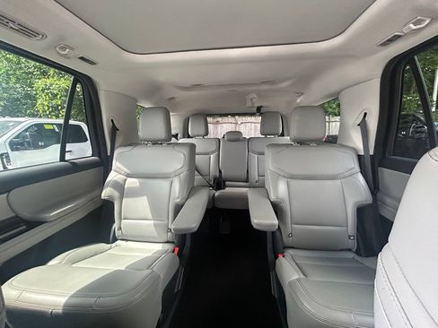 Used 2025 Ford Expedition Active AWD/4WD image 25