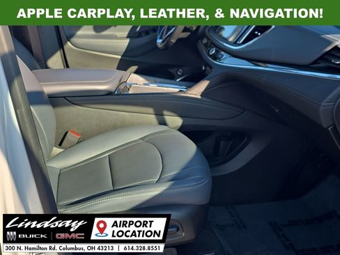 Used 2024 Buick Enclave Premium image 28