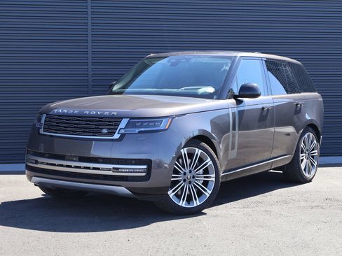 Used 2025 Land Rover Range Rover SE AWD/4WD image 1