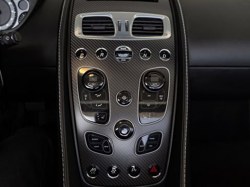 Used 2015 Aston Martin Vanquish Volante RWD image 50