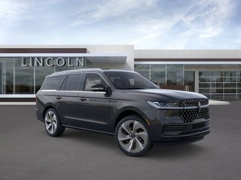 New 2026 Lincoln Navigator Black Label AWD/4WD image 7