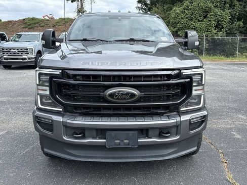 Used 2022 Ford F350 Lariat w/ Black Appearance Package AWD/4WD image 6
