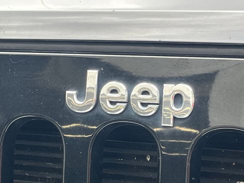 Used 2012 Jeep Wrangler Unlimited Sahara w/ Connectivity Group image 29