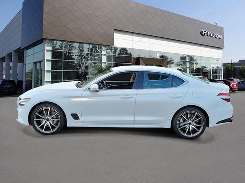 Used 2026 Genesis G70 2.5T RWD image 3