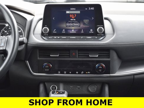 Used 2023 Nissan Rogue SV image 4