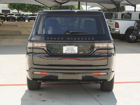 Used 2024 Jeep Grand Wagoneer Series III w/ Rear Seat Video Group 1 AWD/4WD image 4
