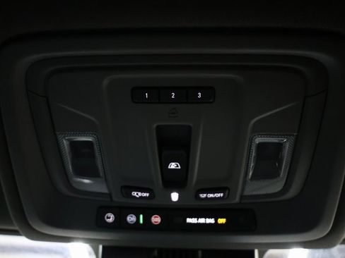 Used 2024 Chevrolet Silverado 2500 LT w/ Texas Edition image 96