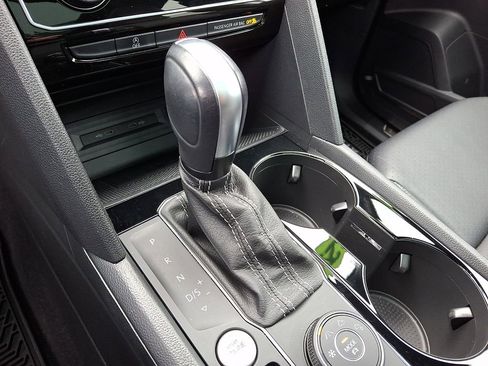 Used 2023 Volkswagen Atlas Cross Sport SEL image 16