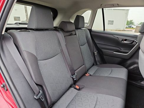 Used 2025 Toyota RAV4 XLE w/ Convenience Package FWD image 21