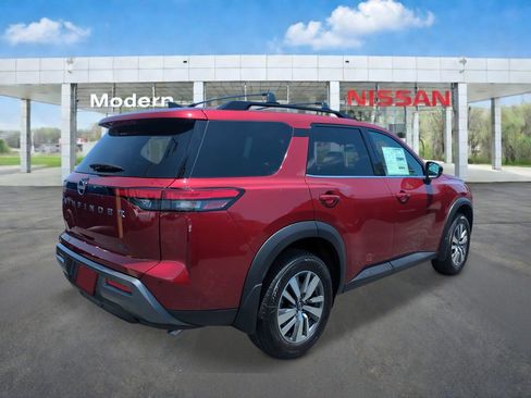 New 2026 Nissan Pathfinder SL FWD image 5