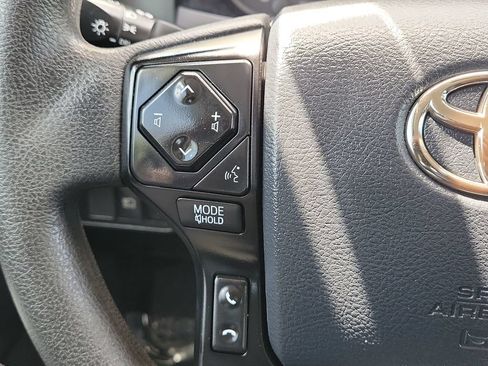 Used 2018 Toyota Tacoma SR w/ SR Convenience Package RWD image 9