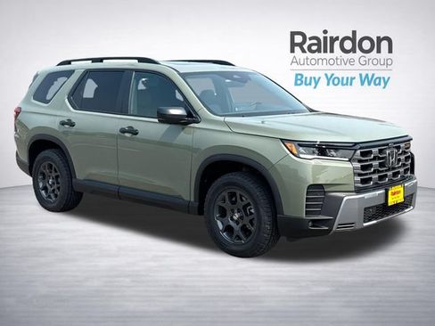 Used 2026 Honda Pilot TrailSport image 1