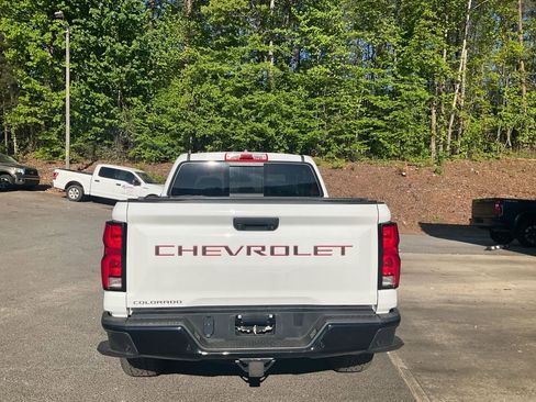 Used 2024 Chevrolet Colorado Z71 w/ Z71 Convenience Package 2 image 6