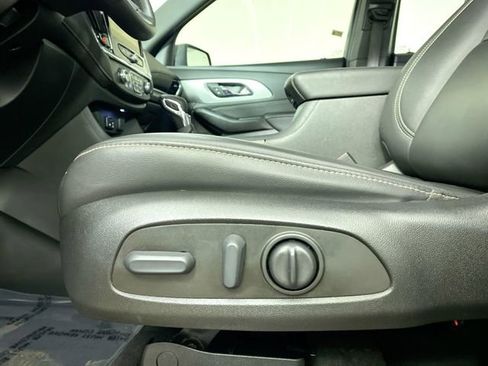 Used 2023 Chevrolet Traverse LT w/ LT Premium Package image 20