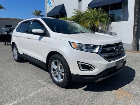 Used 2017 Ford Edge SEL w/ Equipment Group 201A FWD image 3