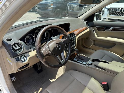 Used 2013 Mercedes-Benz C 250 Sedan image 11