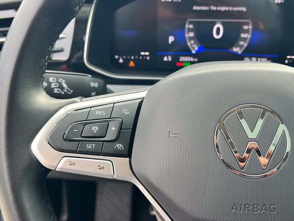 Used 2025 Volkswagen Jetta SE FWD image 21