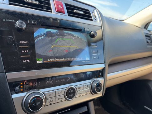 Used 2017 Subaru Outback 2.5i Limited image 22