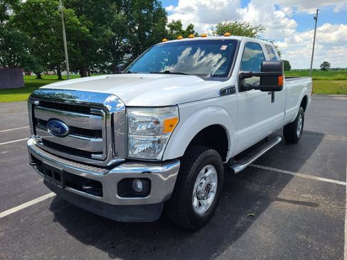 Used 2015 Ford F250 XLT w/ XLT Value Package AWD/4WD image 4