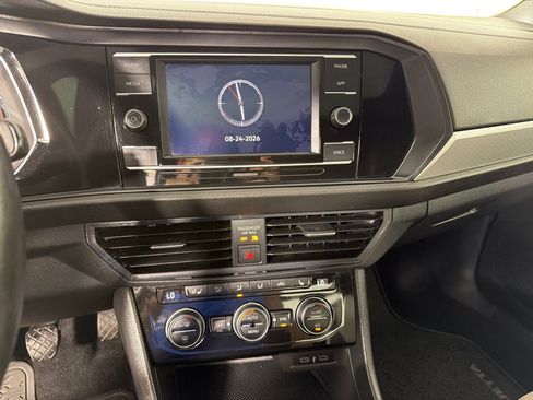 Used 2020 Volkswagen Jetta R-Line w/ R-Line Cold Weather Package FWD image 16