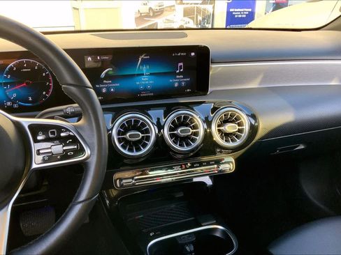 Used 2020 Mercedes-Benz A 220 image 5