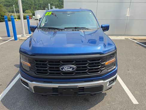Used 2025 Ford F150 XL w/ Equipment Group 103A High AWD/4WD image 9