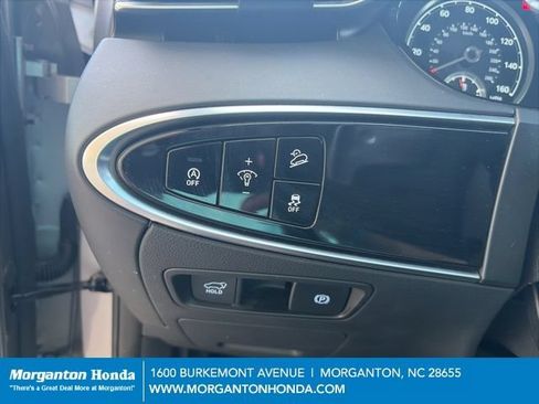 Used 2025 Genesis GV70 2.5T AWD/4WD image 17