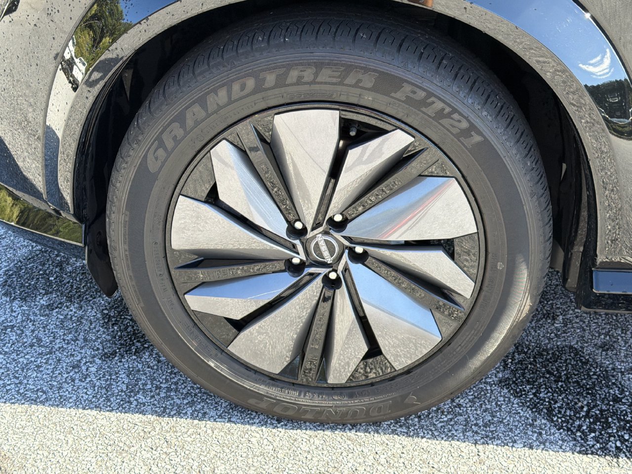 Certified 2024 Nissan Ariya FWD image 33